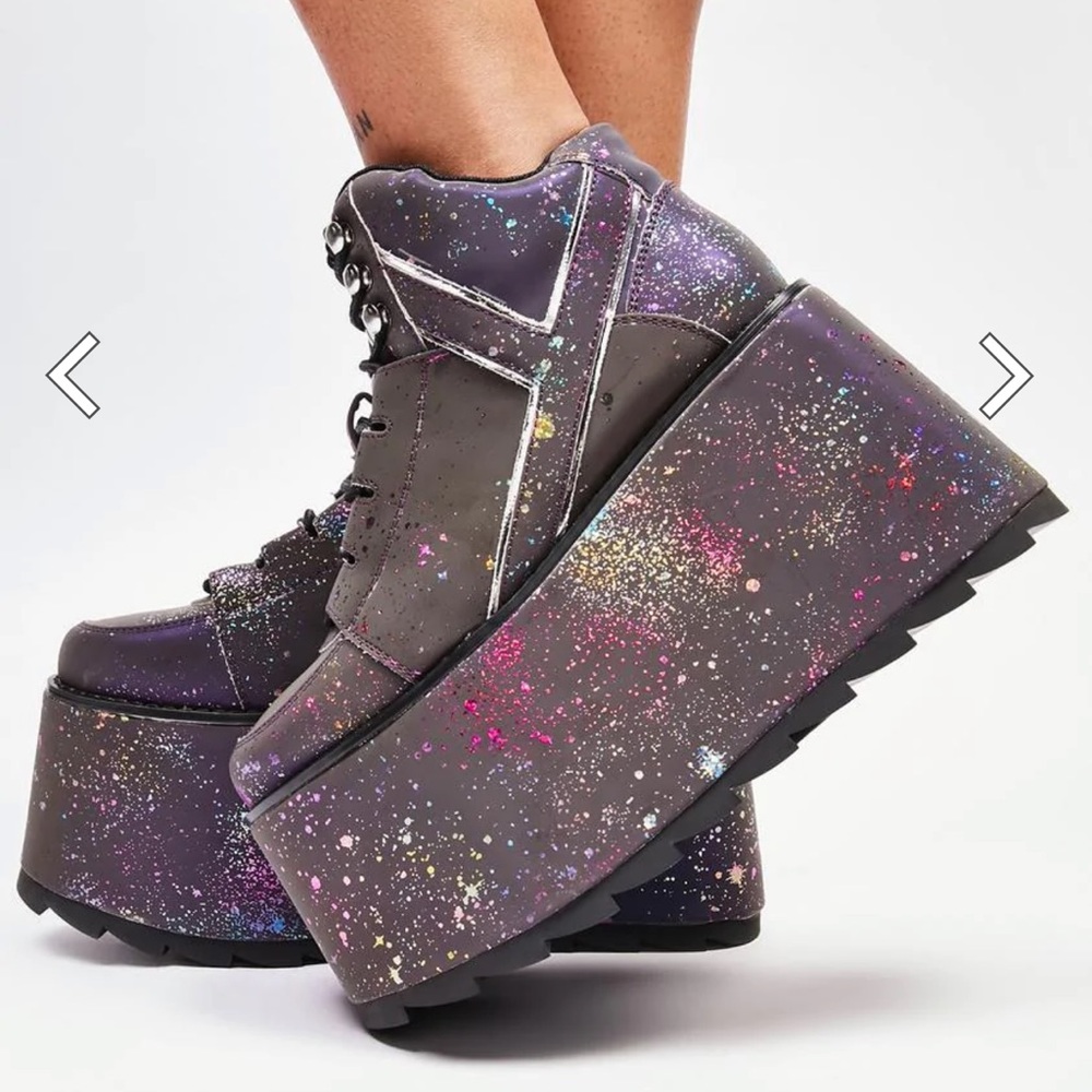 QOZOMO Alien Platform sneakers 👽